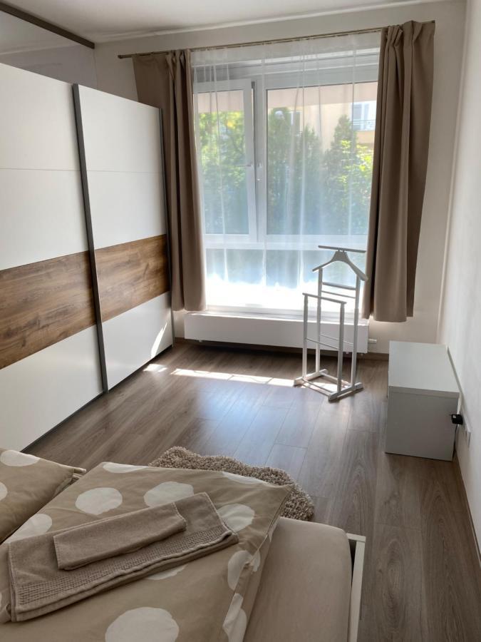 Lia Apartman - Private Parking Bratislava Exterior photo