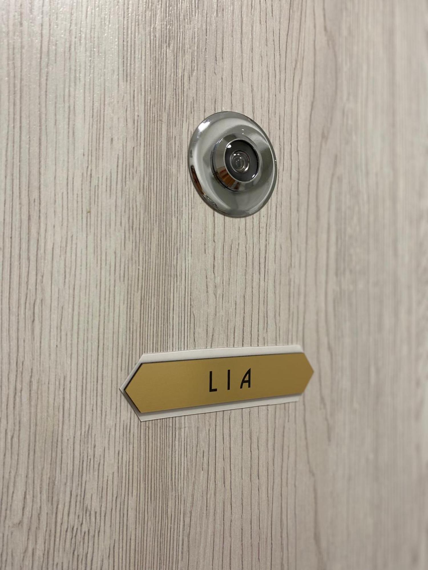 Lia Apartman - Private Parking Bratislava Exterior photo
